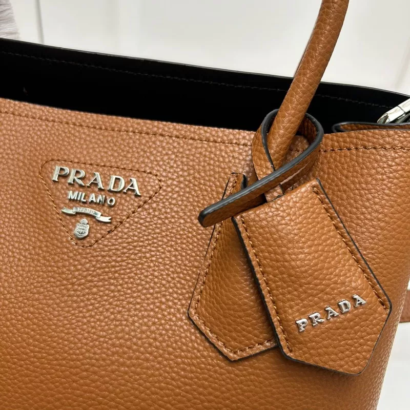 Prada AAA Quality Handbags For Women ModernLook 3741
