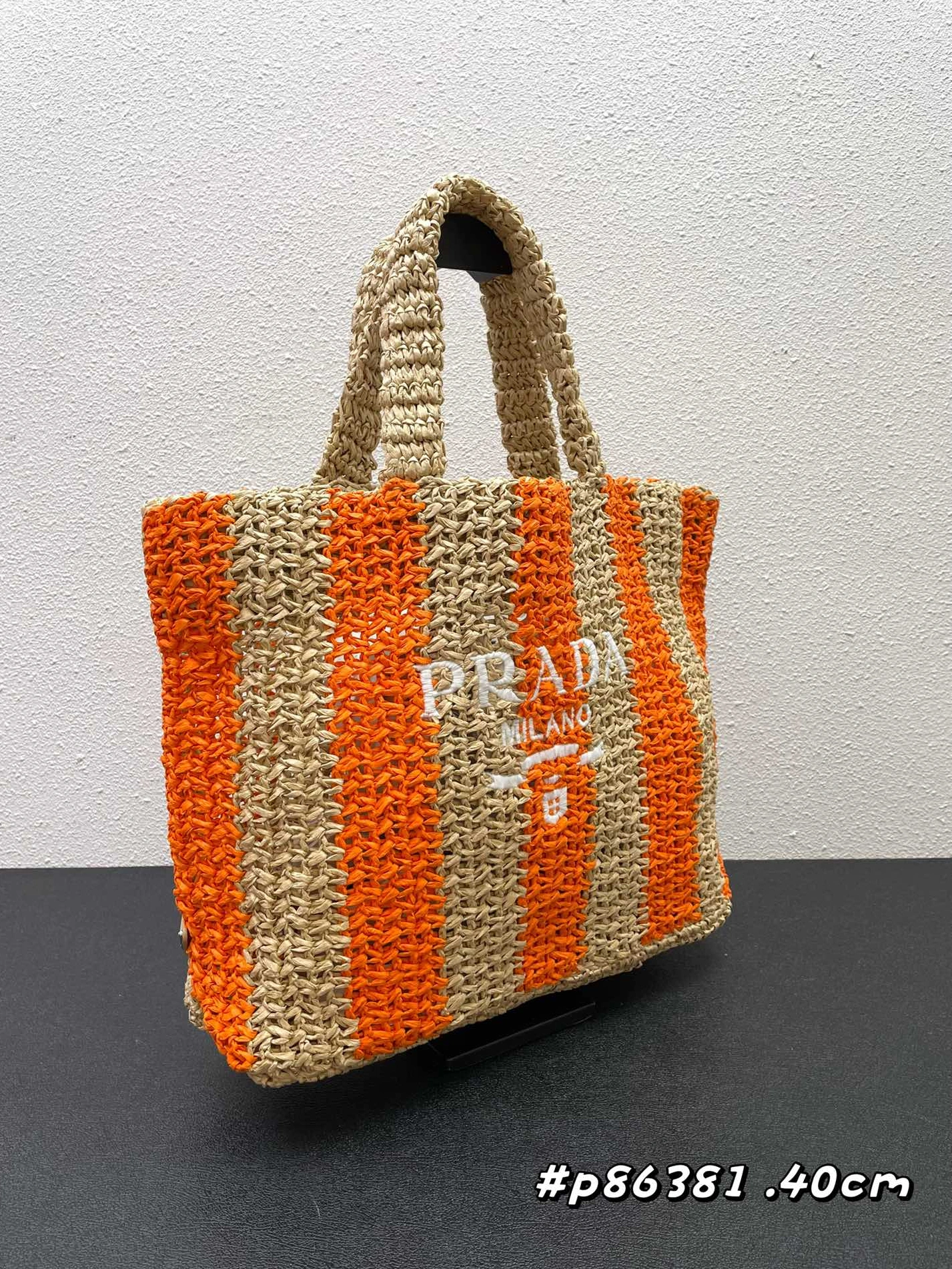 Prada AAA Quality Handbags For Women ModernLook 7578