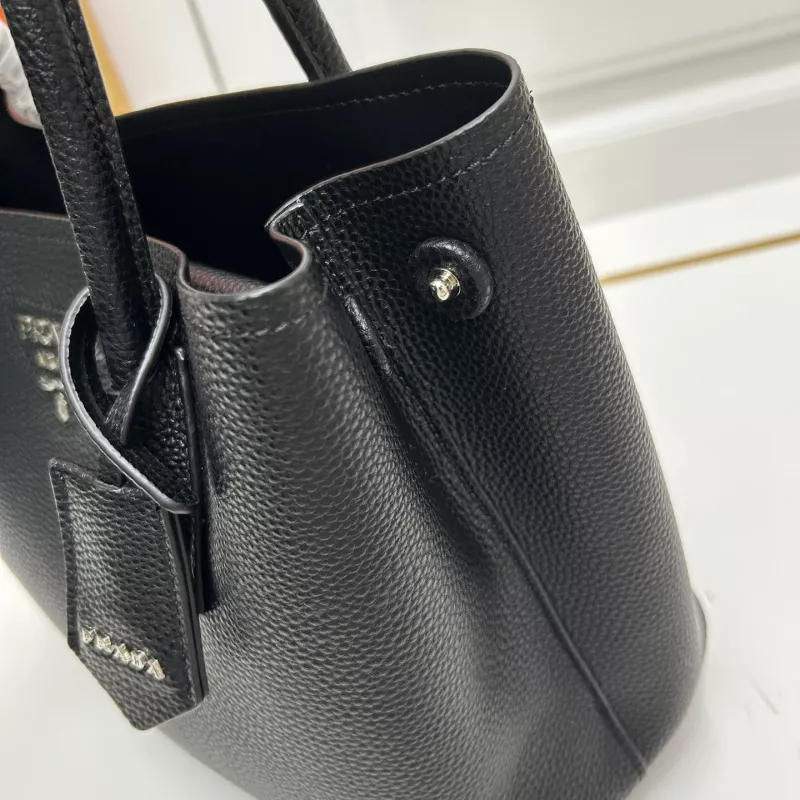 Prada AAA Quality Handbags For Women NewStyle 981