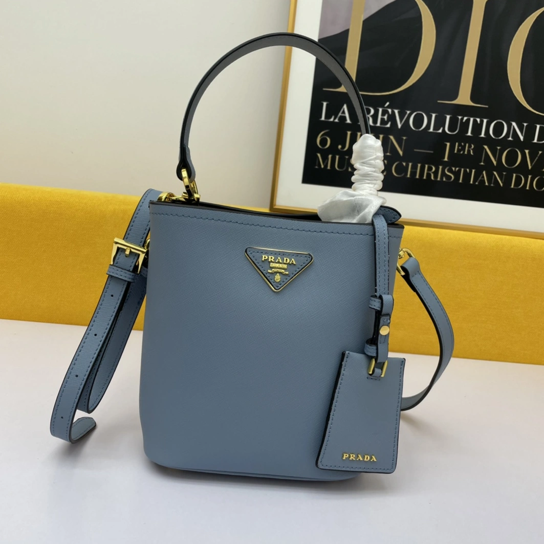 Prada AAA Quality Handbags For Women Popular 8081