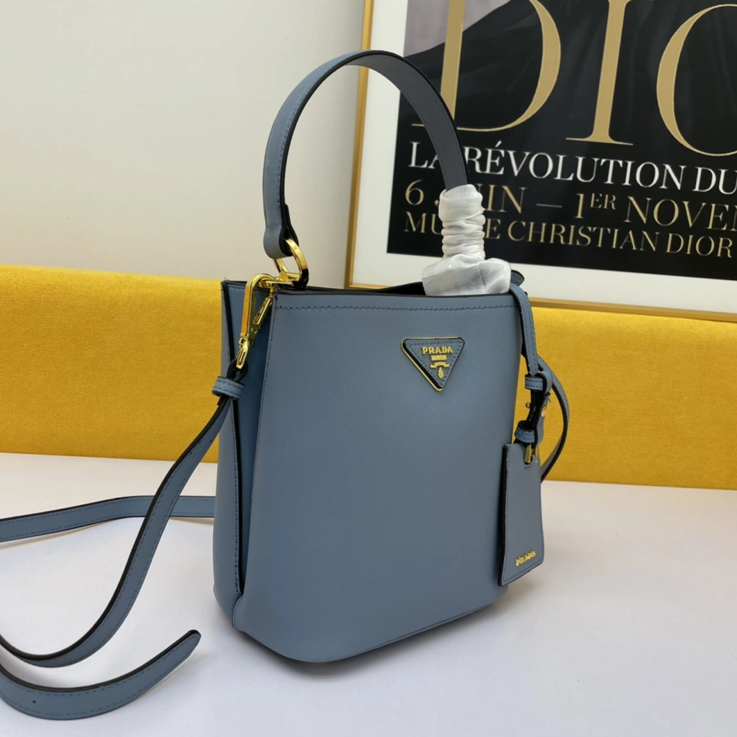 Prada AAA Quality Handbags For Women Popular 8081