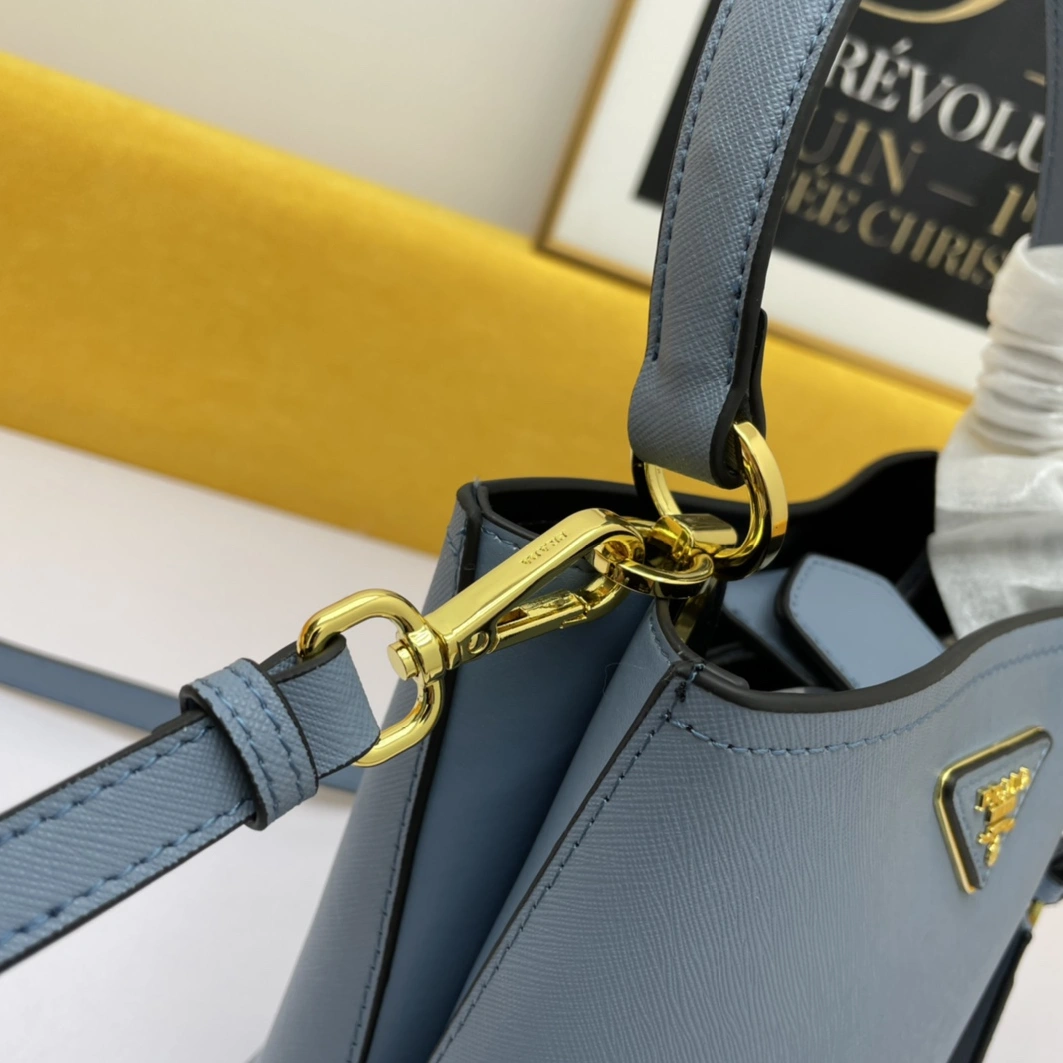Prada AAA Quality Handbags For Women Popular 8081