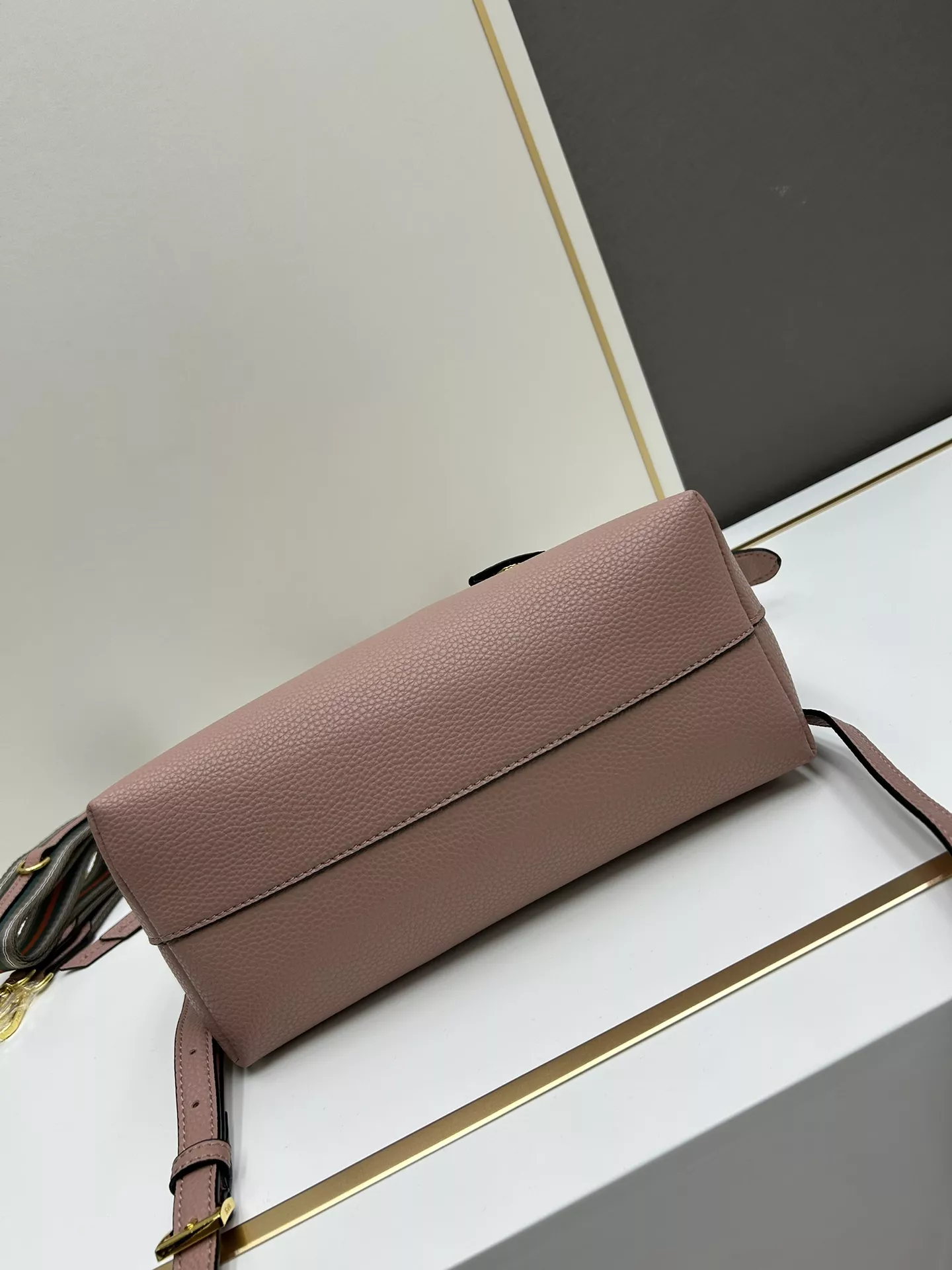 Prada AAA Quality Handbags For Women Practical 9177