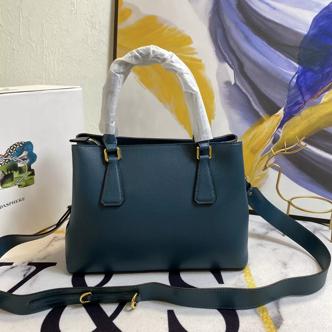 Prada AAA Quality Handbags For Women Reliable 5514