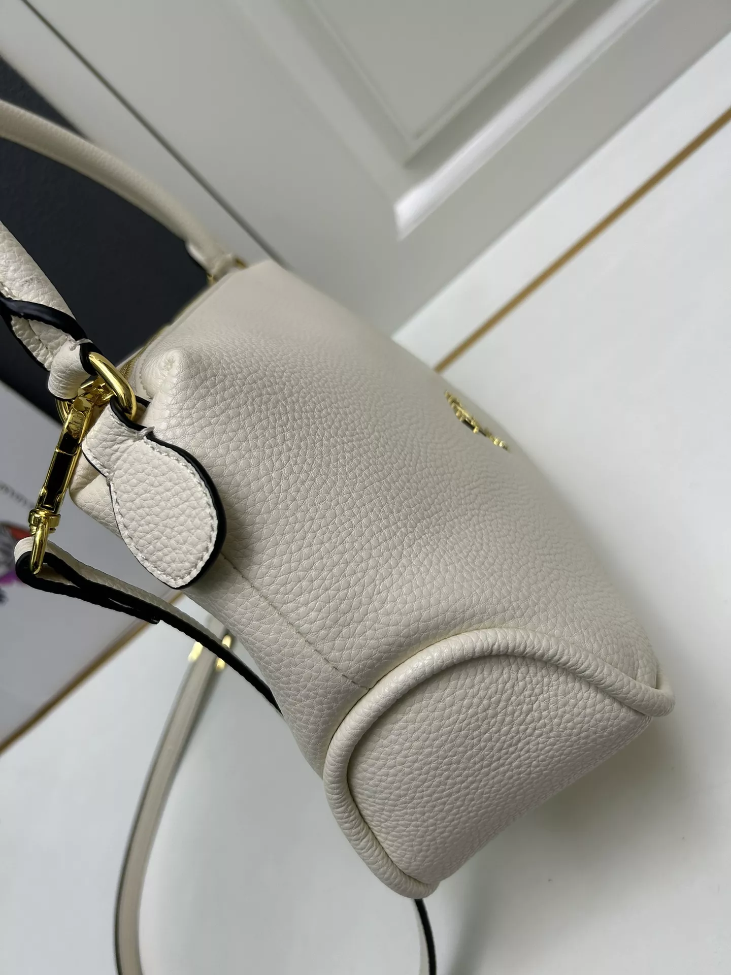 Prada AAA Quality Handbags For Women Resilient 7713