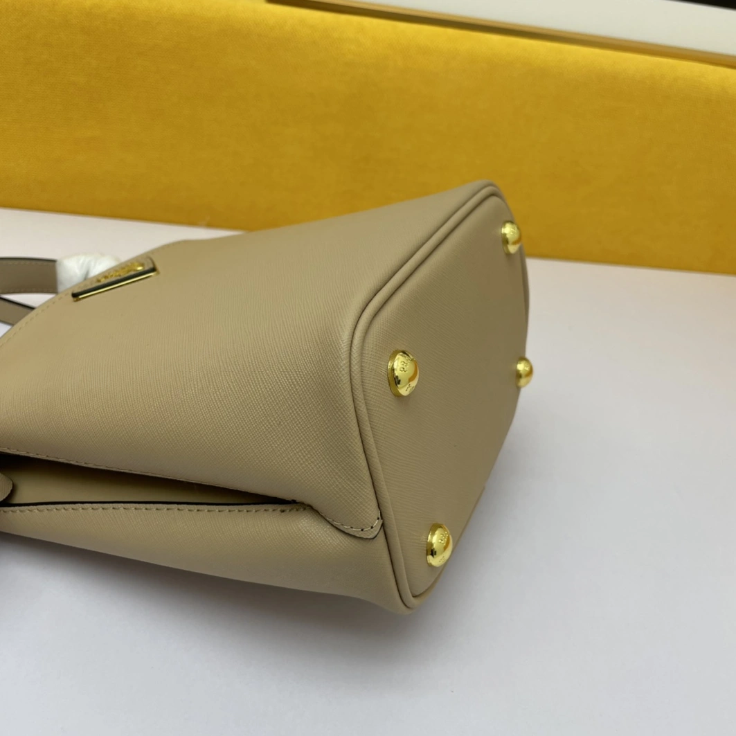 Prada AAA Quality Handbags For Women Sleek 5845