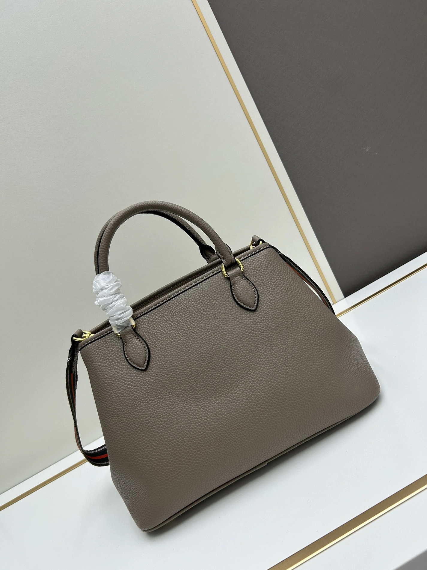 Prada AAA Quality Handbags For Women SmartChoice 2438