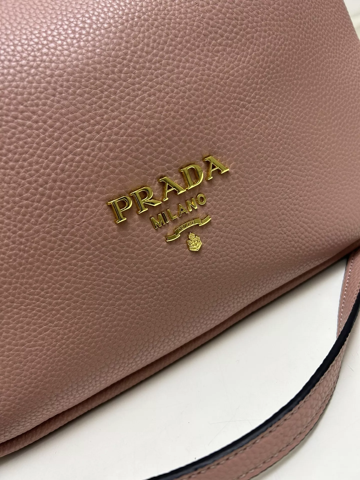 Prada AAA Quality Handbags For Women Soft 4223