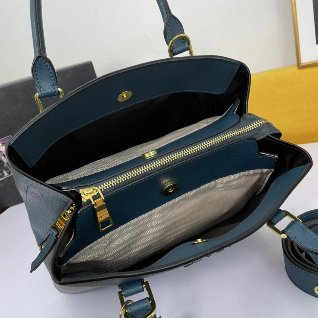 Prada AAA Quality Handbags For Women Sophisticated 9964