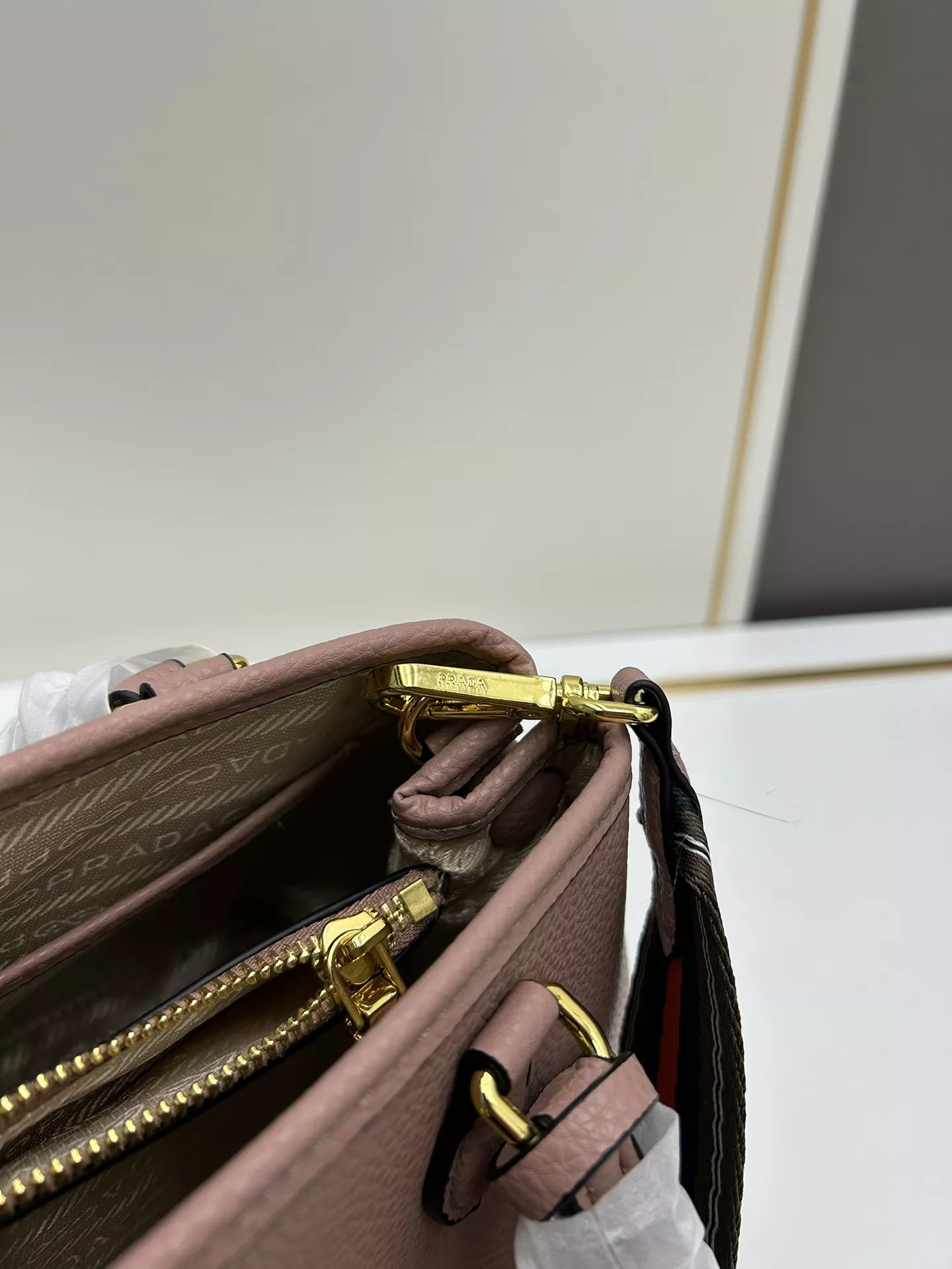 Prada AAA Quality Handbags For Women StreetReady 1689