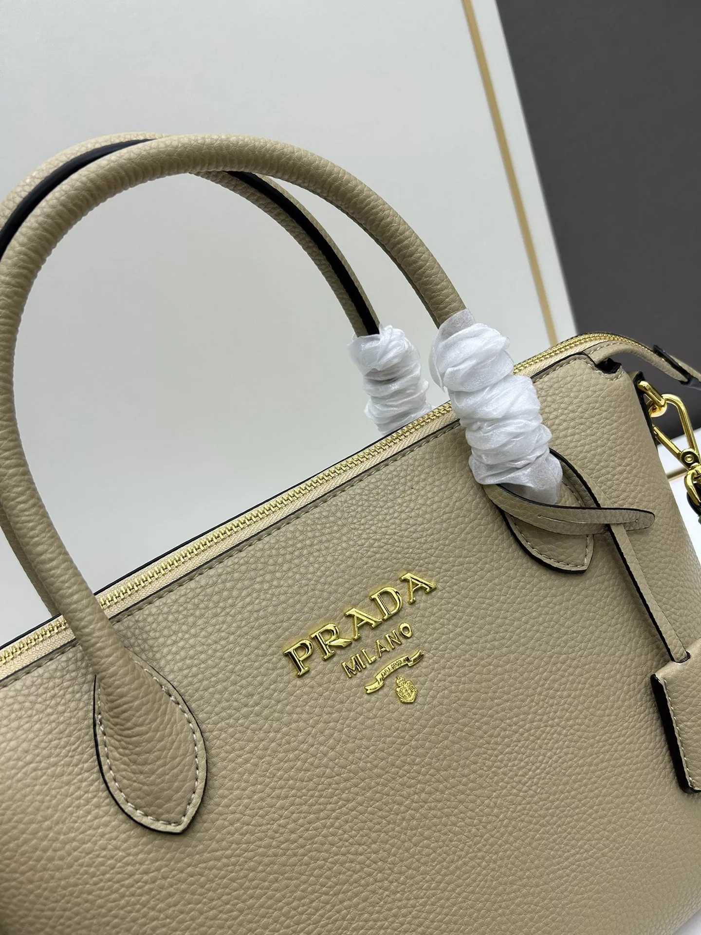Prada AAA Quality Handbags For Women StreetReady 2625