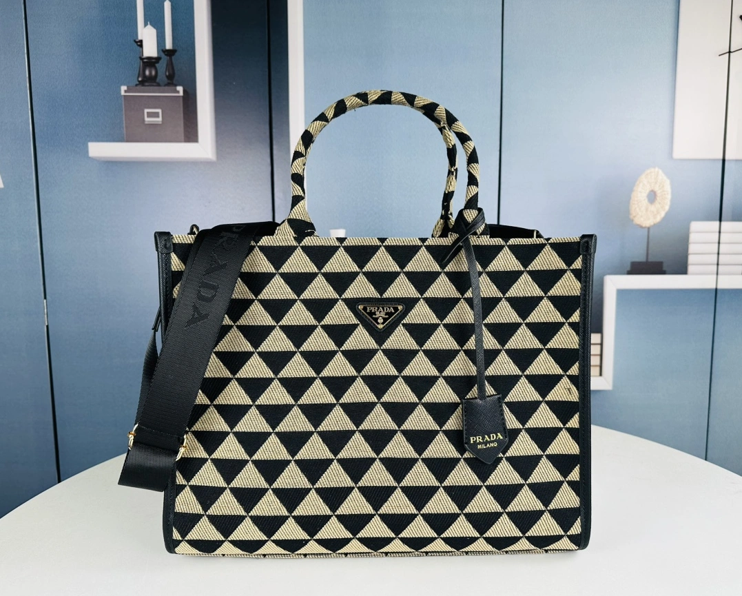 Prada AAA Quality Handbags For Women StreetReady 3572