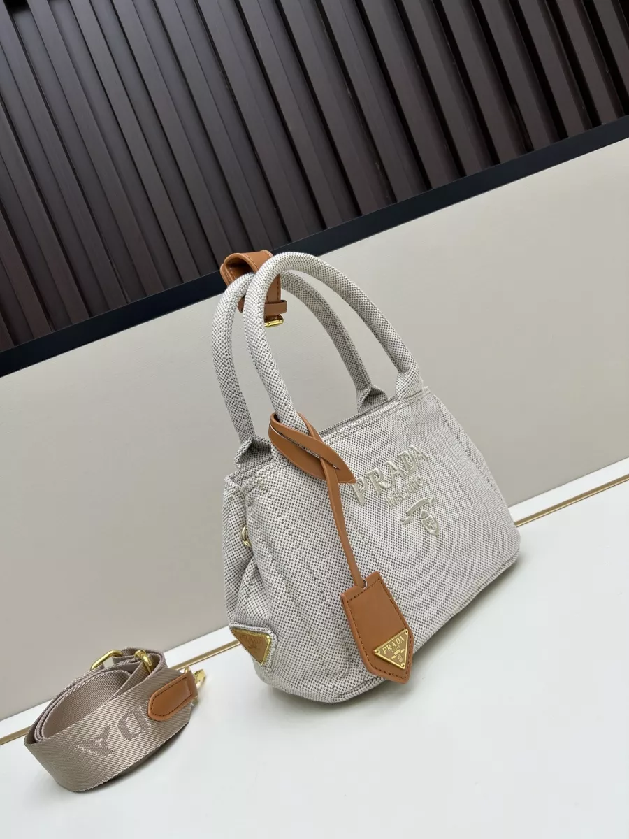 Prada AAA Quality Handbags For Women Stylish 9018