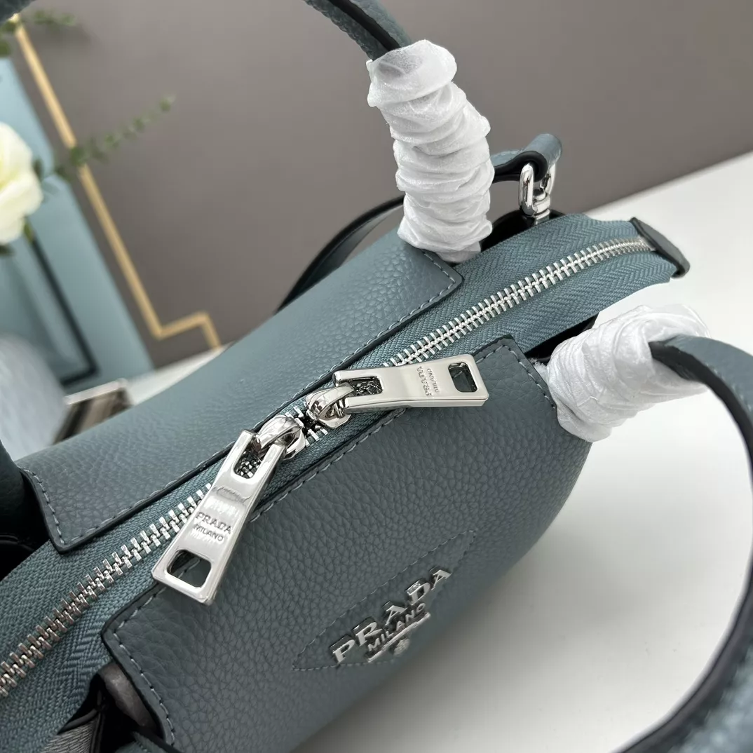 Prada AAA Quality Handbags For Women Timeless 4090