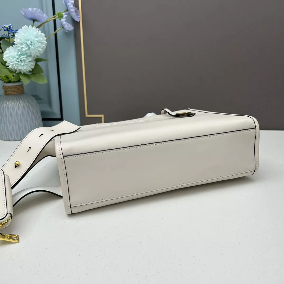 Prada AAA Quality Handbags For Women Trendy 3051