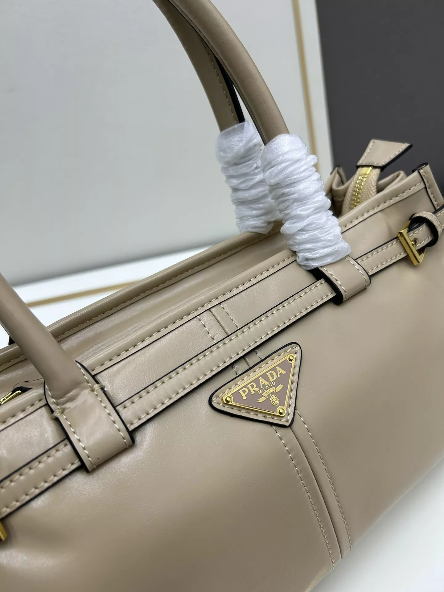 Prada AAA Quality Handbags For Women Trendy 4387