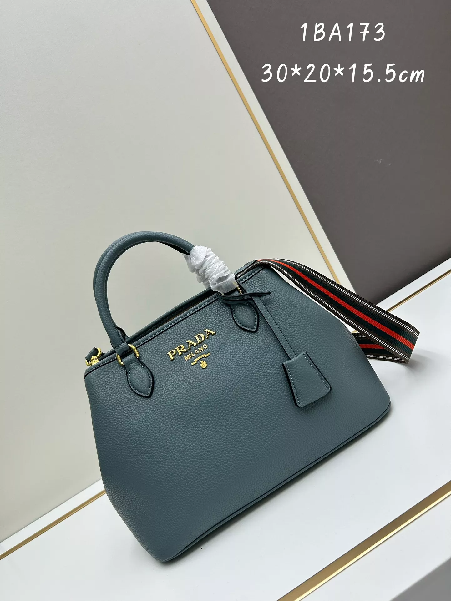 Prada AAA Quality Handbags For Women Trendy 4873