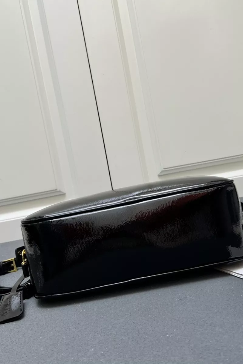 Prada AAA Quality Handbags For Women Versatile 5251