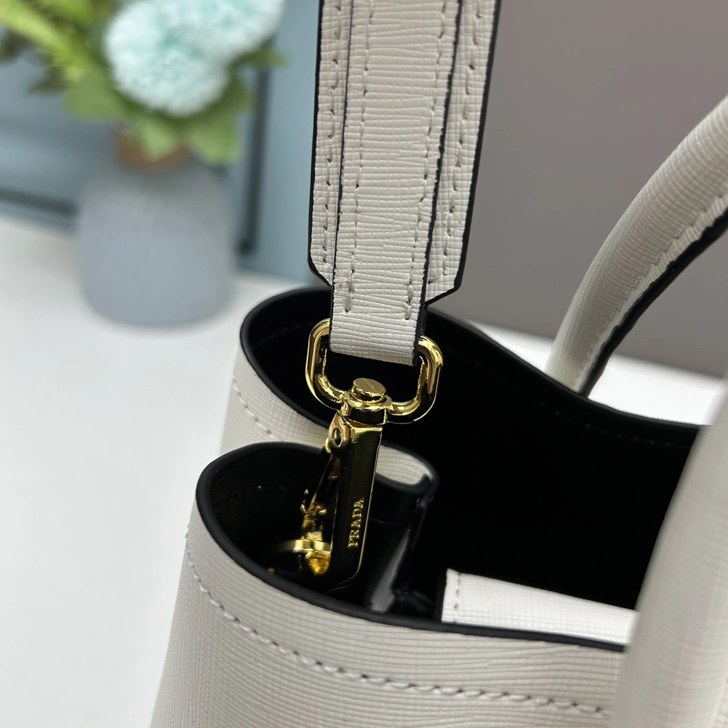 Prada AAA Quality Handbags For Women Vibrant 5179