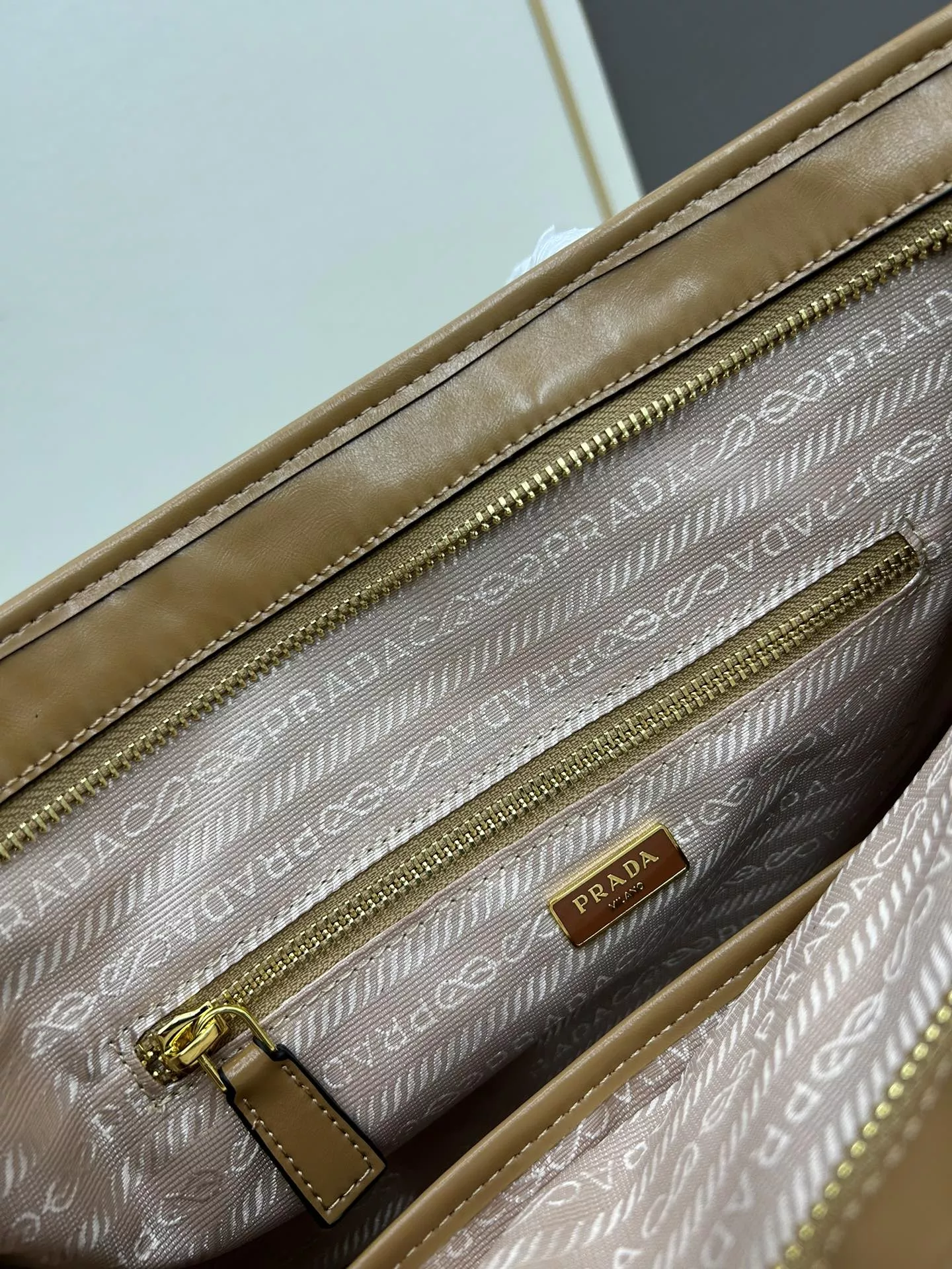 Prada AAA Quality Handbags For Women Vibrant 785