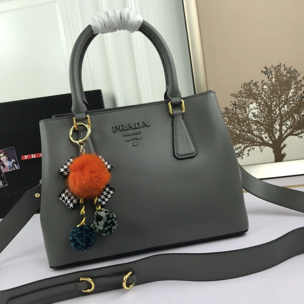 Prada AAA Quality Handbags For Women WellDesigned 1331