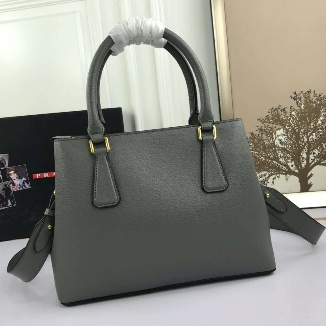 Prada AAA Quality Handbags For Women WellDesigned 1331