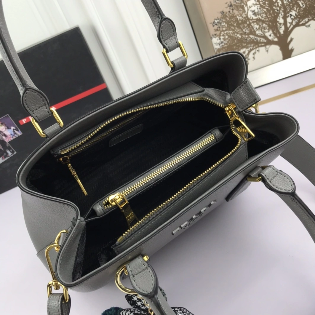 Prada AAA Quality Handbags For Women WellDesigned 1331