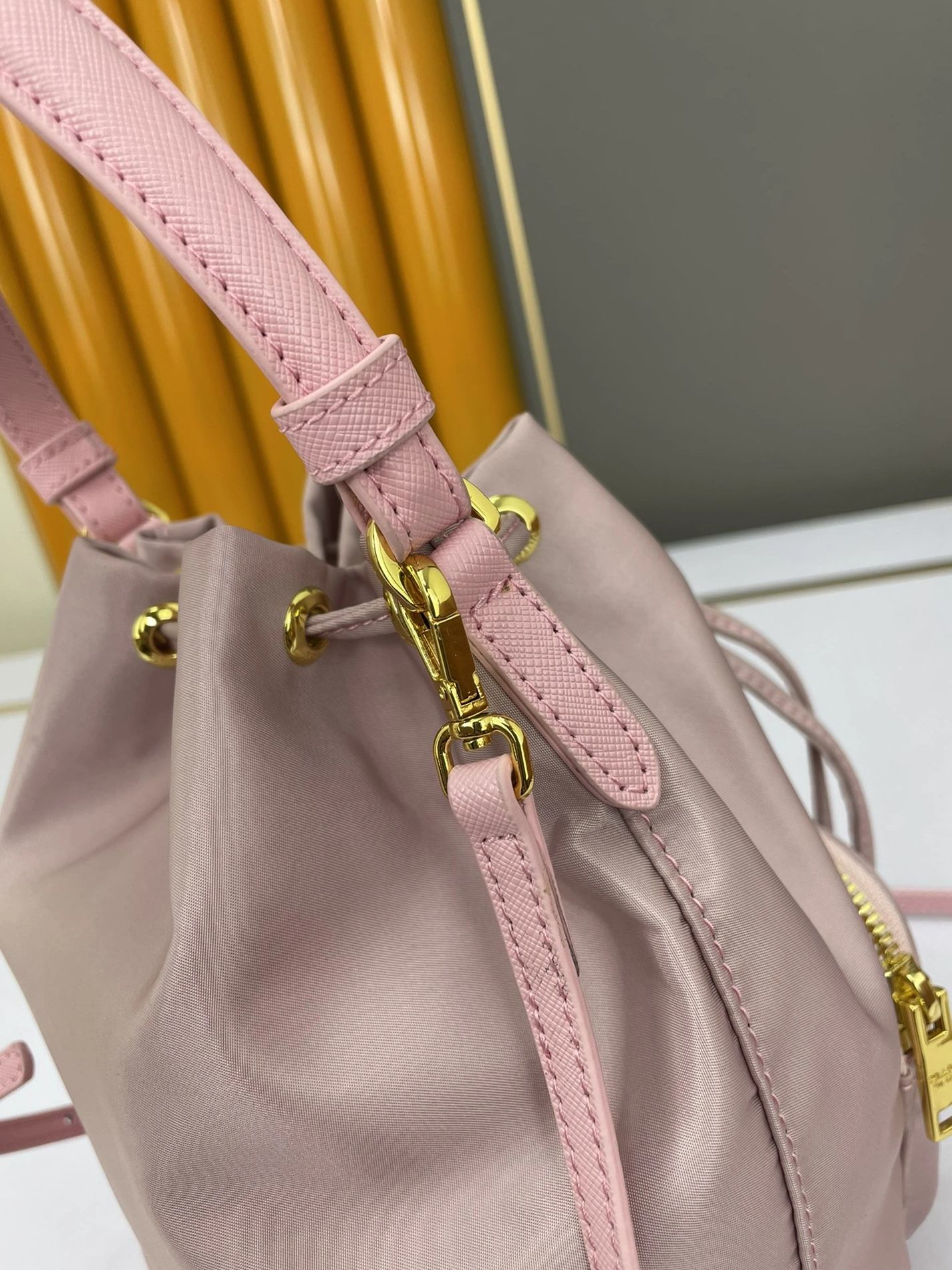 Prada AAA Quality Handbags For Women WellDesigned 3998