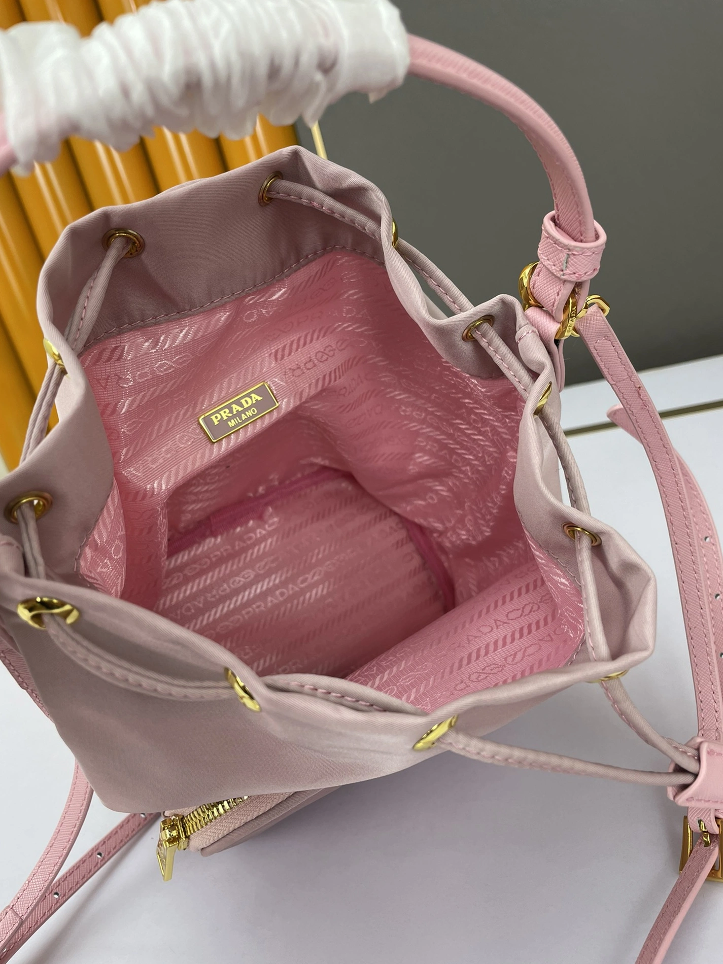 Prada AAA Quality Handbags For Women WellDesigned 3998
