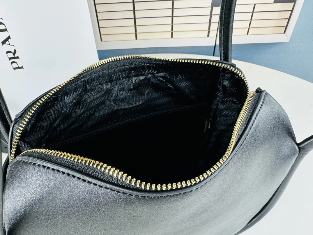 Prada AAA Quality Handbags NewStyle 4657