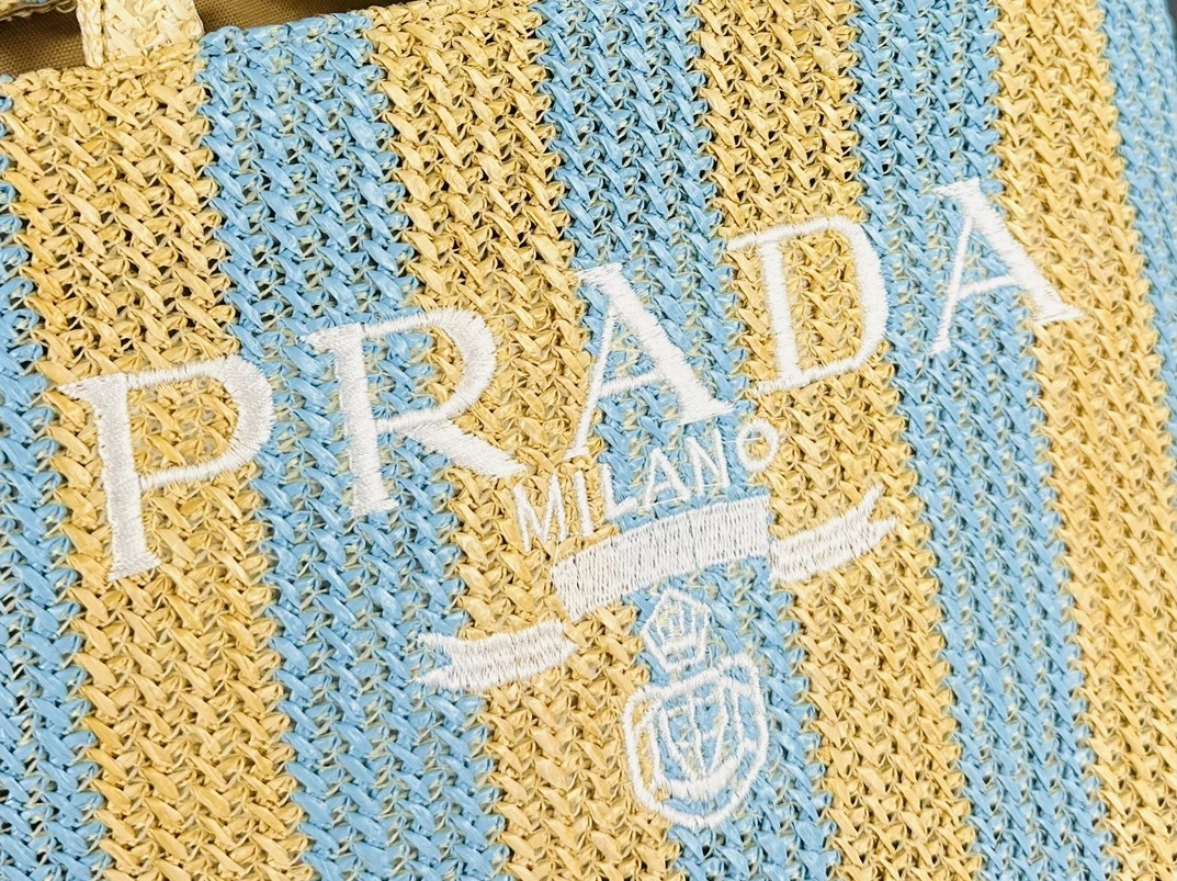 Prada AAA Quality Handbags Practical 867