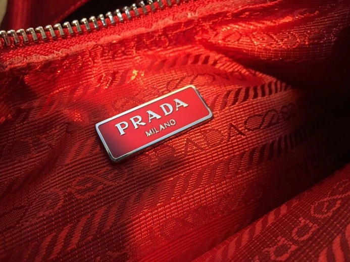 Prada AAA Quality Messeger Bags For Women Bold 8329