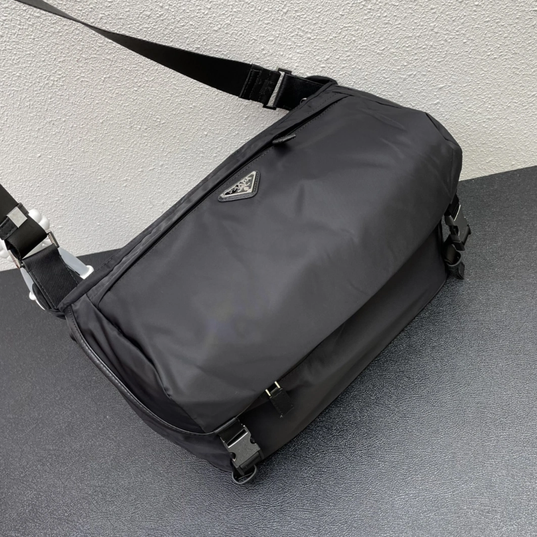 Prada AAA Quality Messenger Bags For Unisex Durable 851