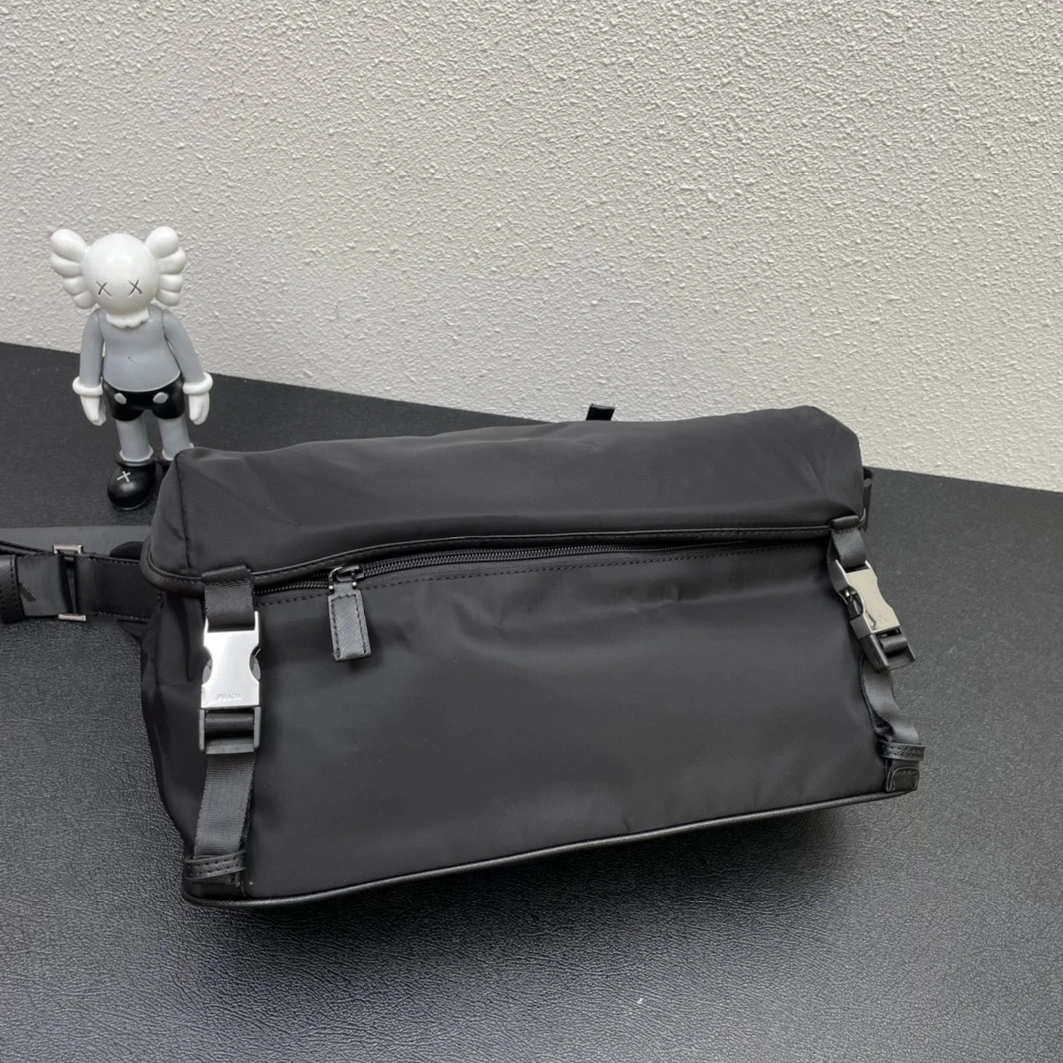 Prada AAA Quality Messenger Bags For Unisex Durable 851
