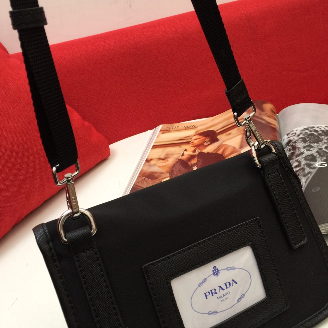 Prada AAA Quality Messenger Bags For Unisex Soft 1205