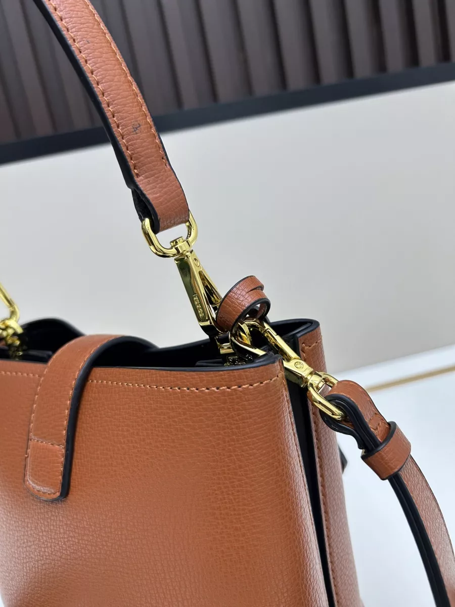Prada AAA Quality Messenger Bags For Women Affordable 5241