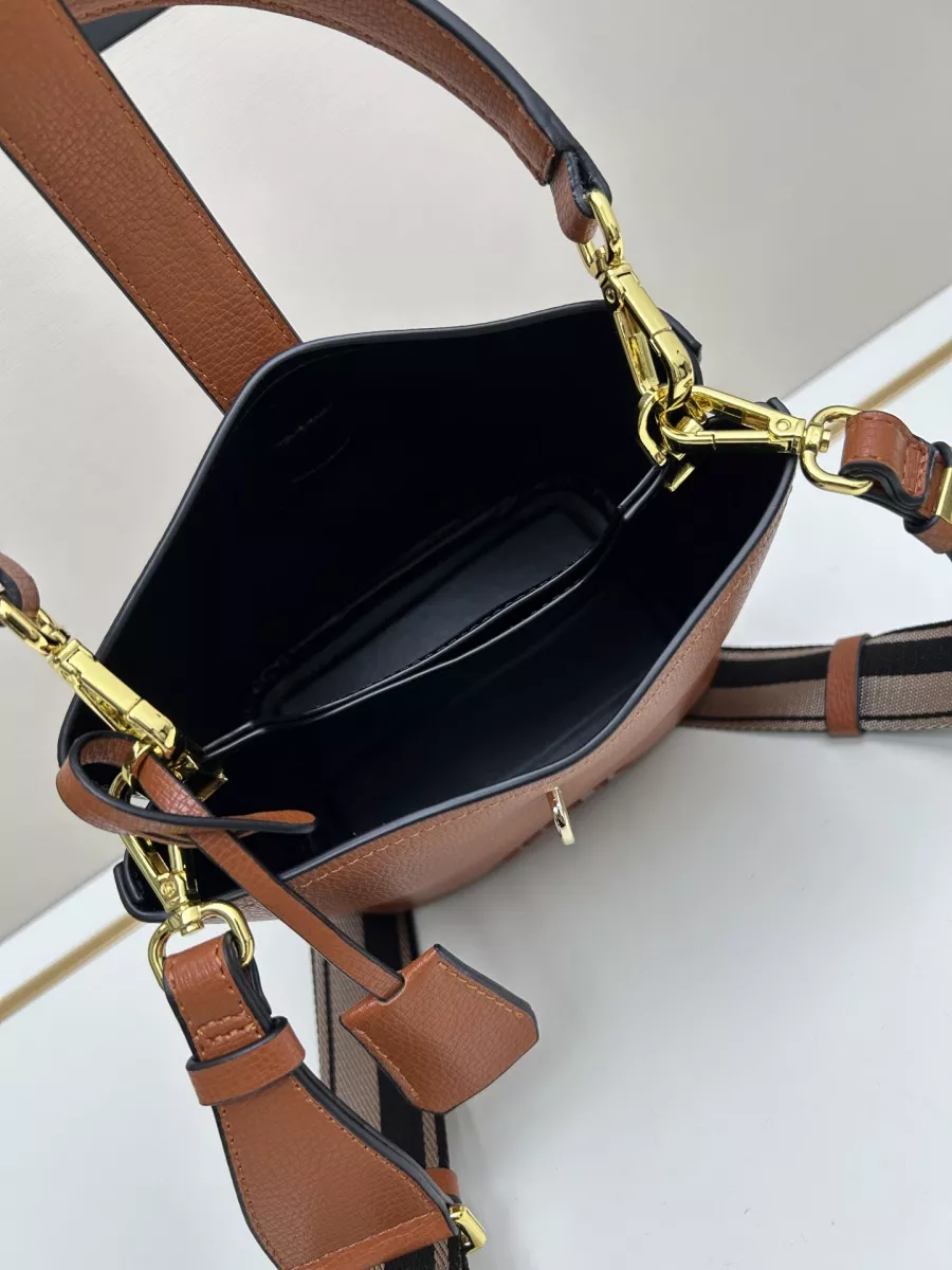 Prada AAA Quality Messenger Bags For Women Affordable 5241