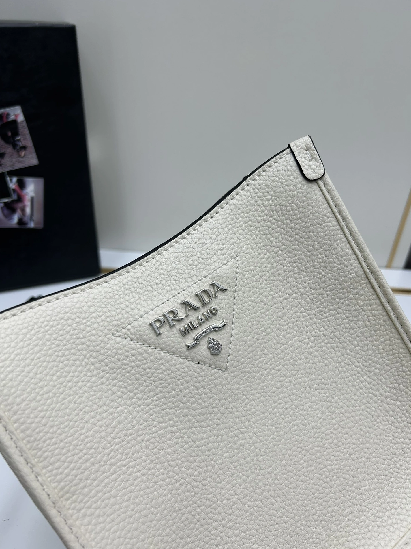 Prada AAA Quality Messenger Bags For Women Affordable 7188