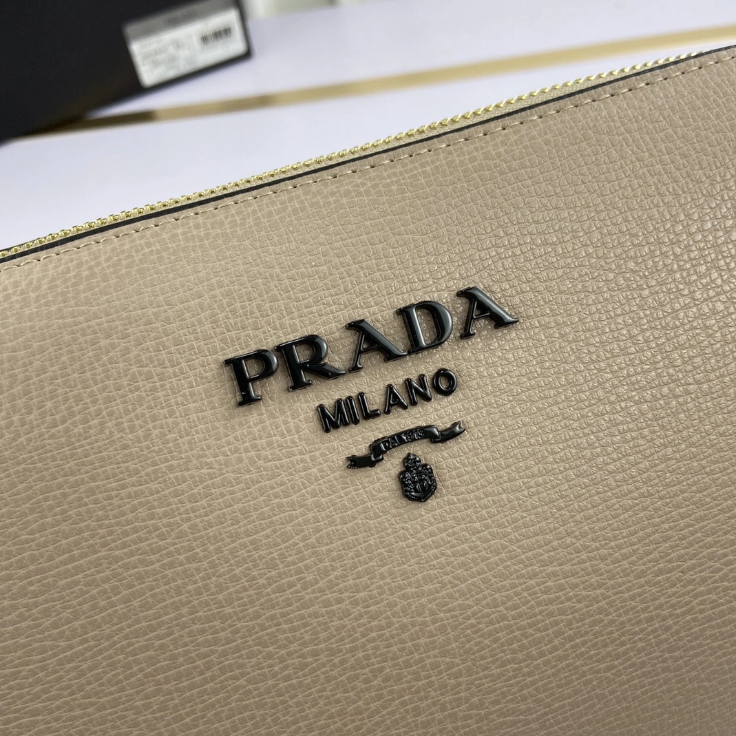 Prada AAA Quality Messenger Bags For Women BestValue 6428