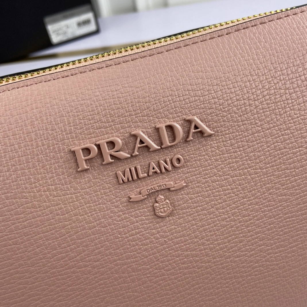 Prada AAA Quality Messenger Bags For Women Bright 9004