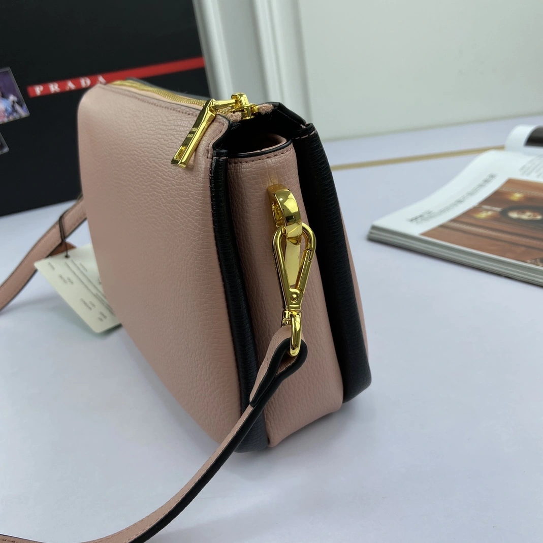 Prada AAA Quality Messenger Bags For Women Bright 9004