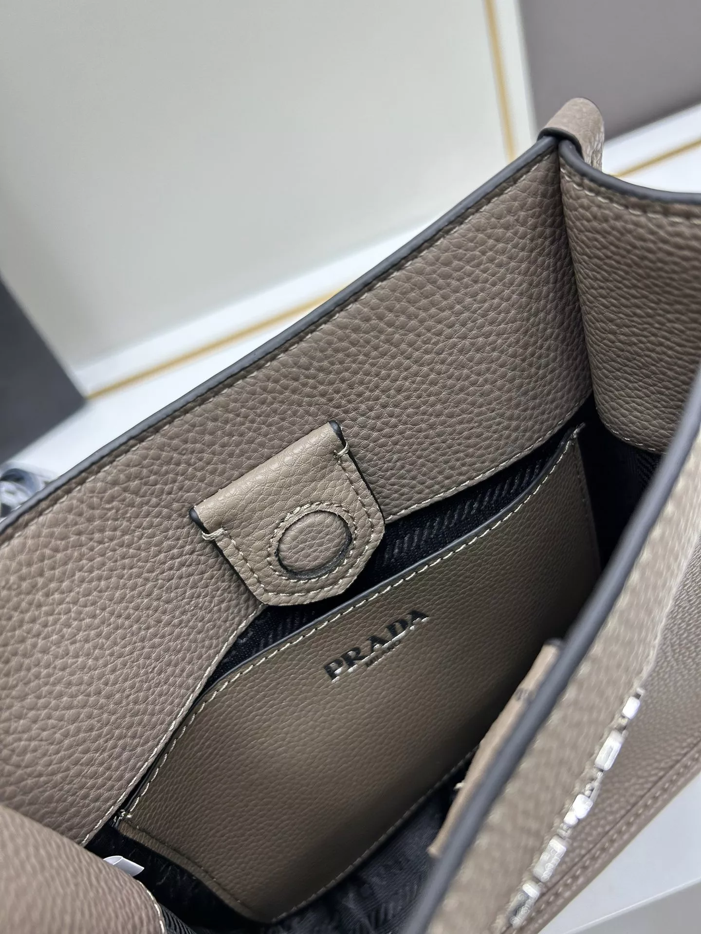 Prada AAA Quality Messenger Bags For Women Bright 9545