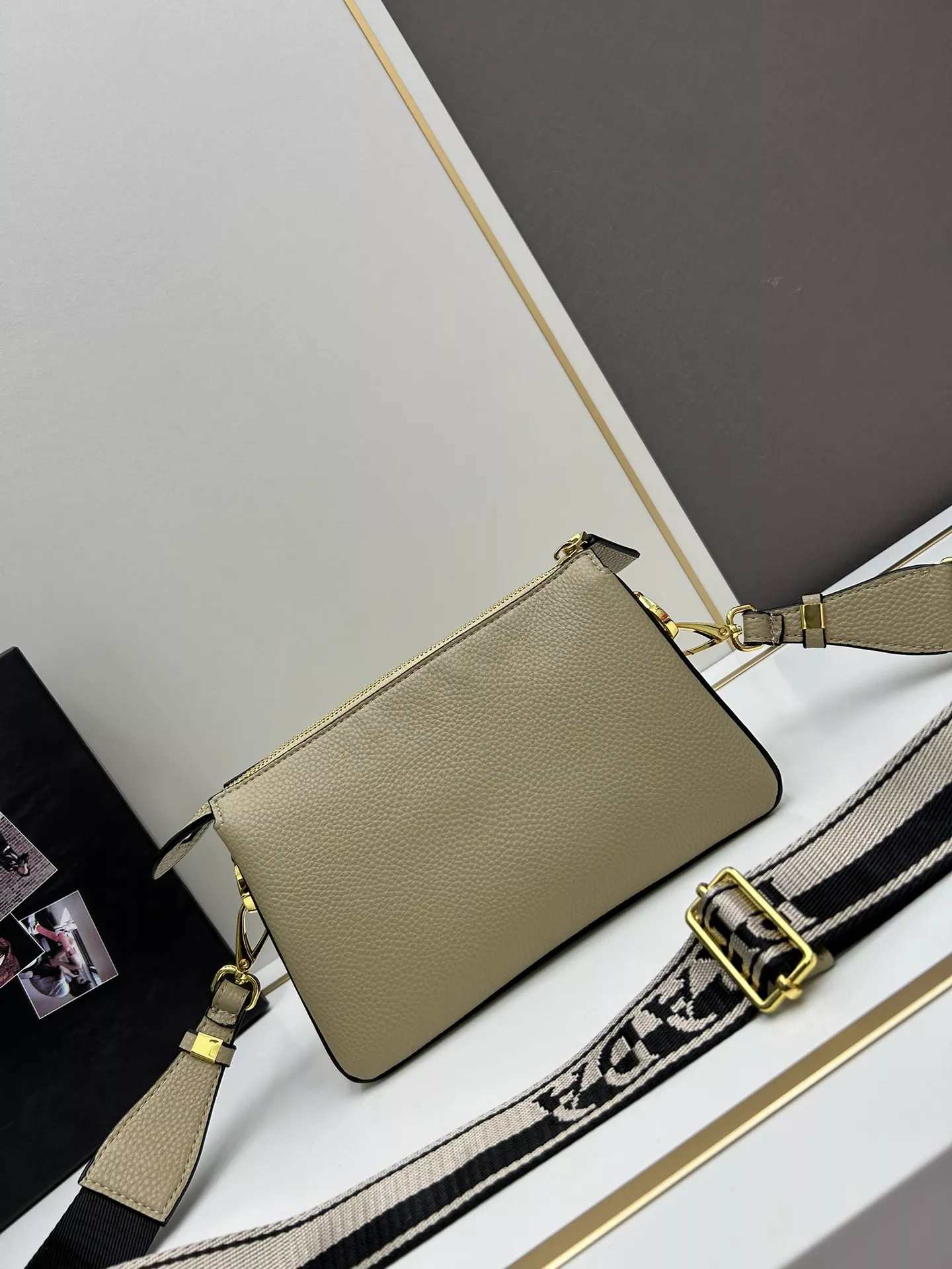 Prada AAA Quality Messenger Bags For Women Comfortable 1113