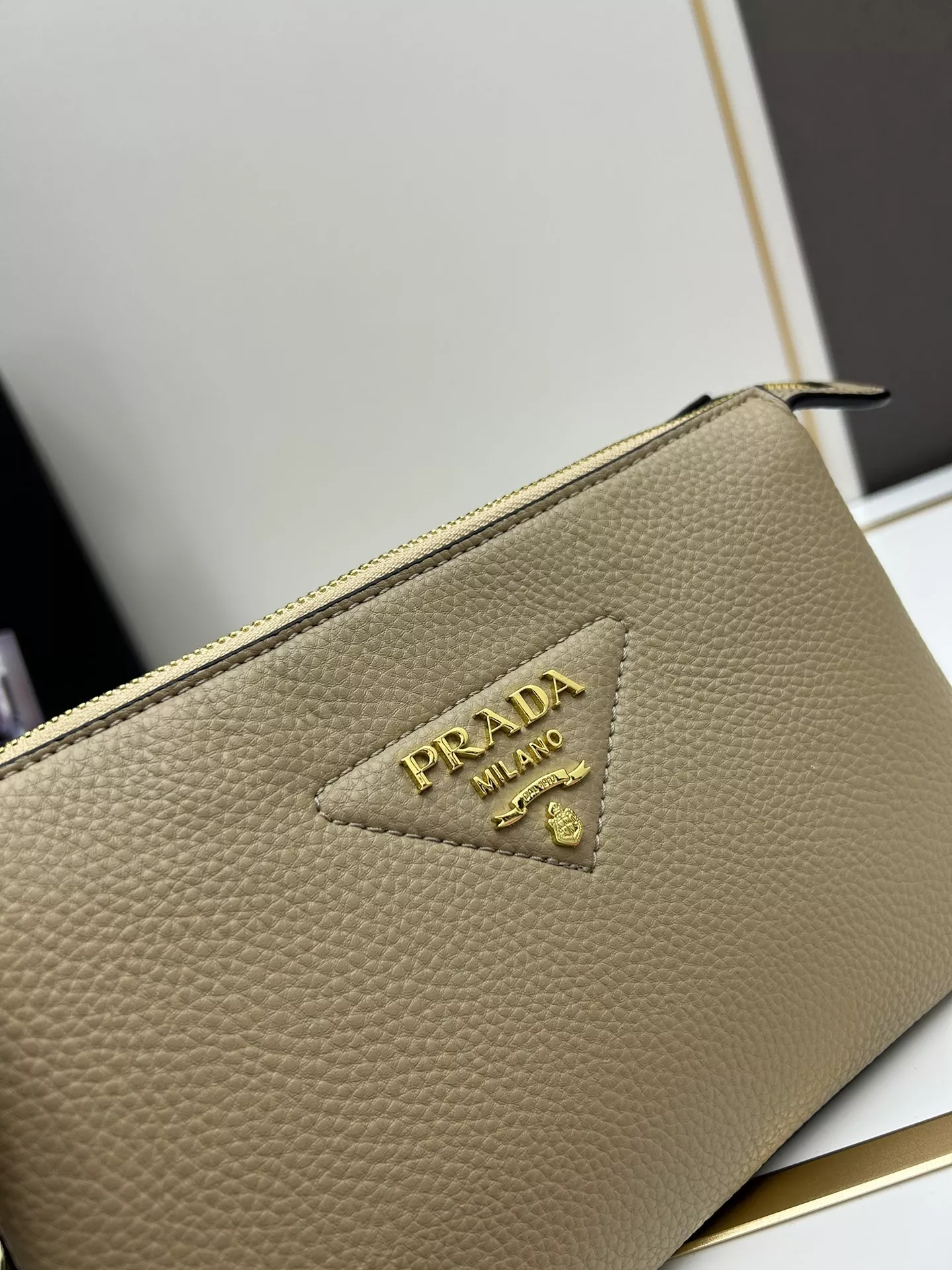 Prada AAA Quality Messenger Bags For Women Comfortable 1113