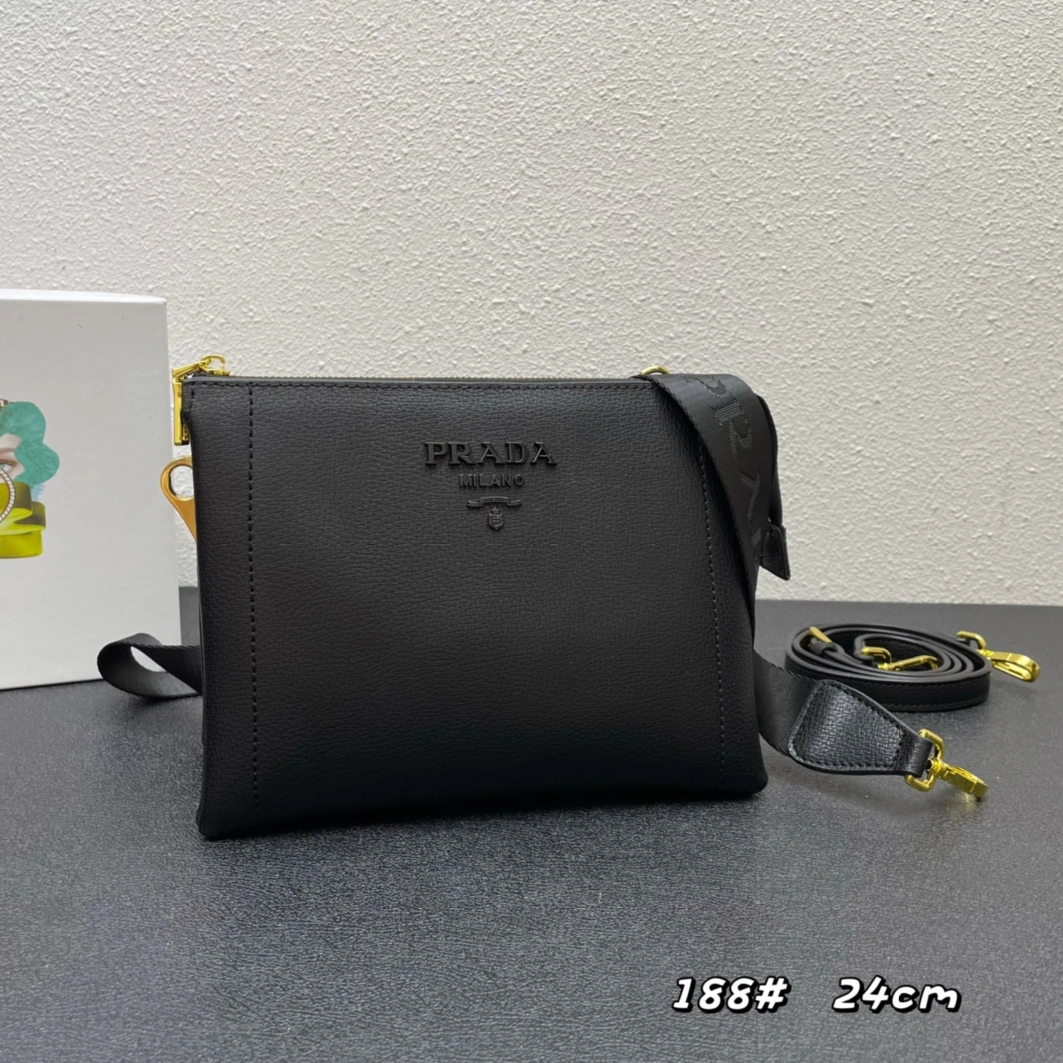 Prada AAA Quality Messenger Bags For Women Compact 7678