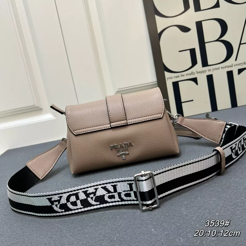 Prada AAA Quality Messenger Bags For Women DailyWear 5376