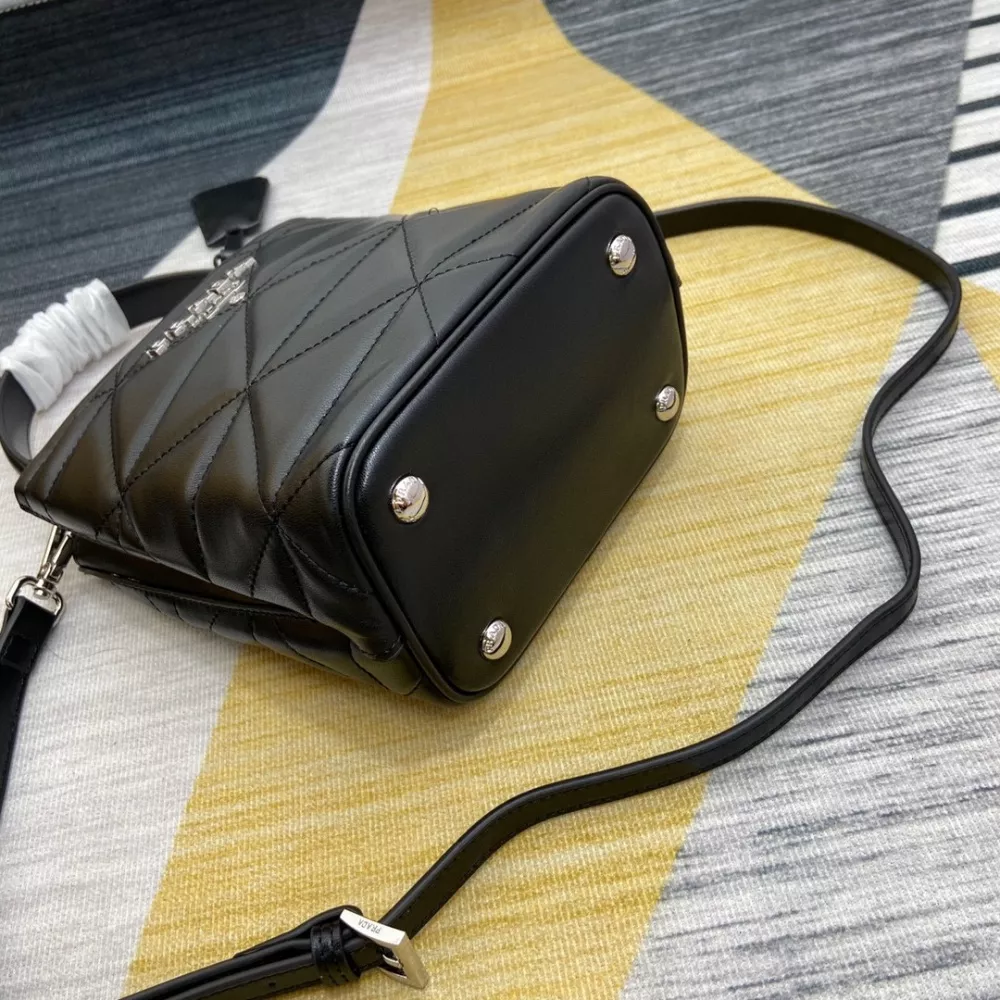 Prada AAA Quality Messenger Bags For Women DailyWear 6728