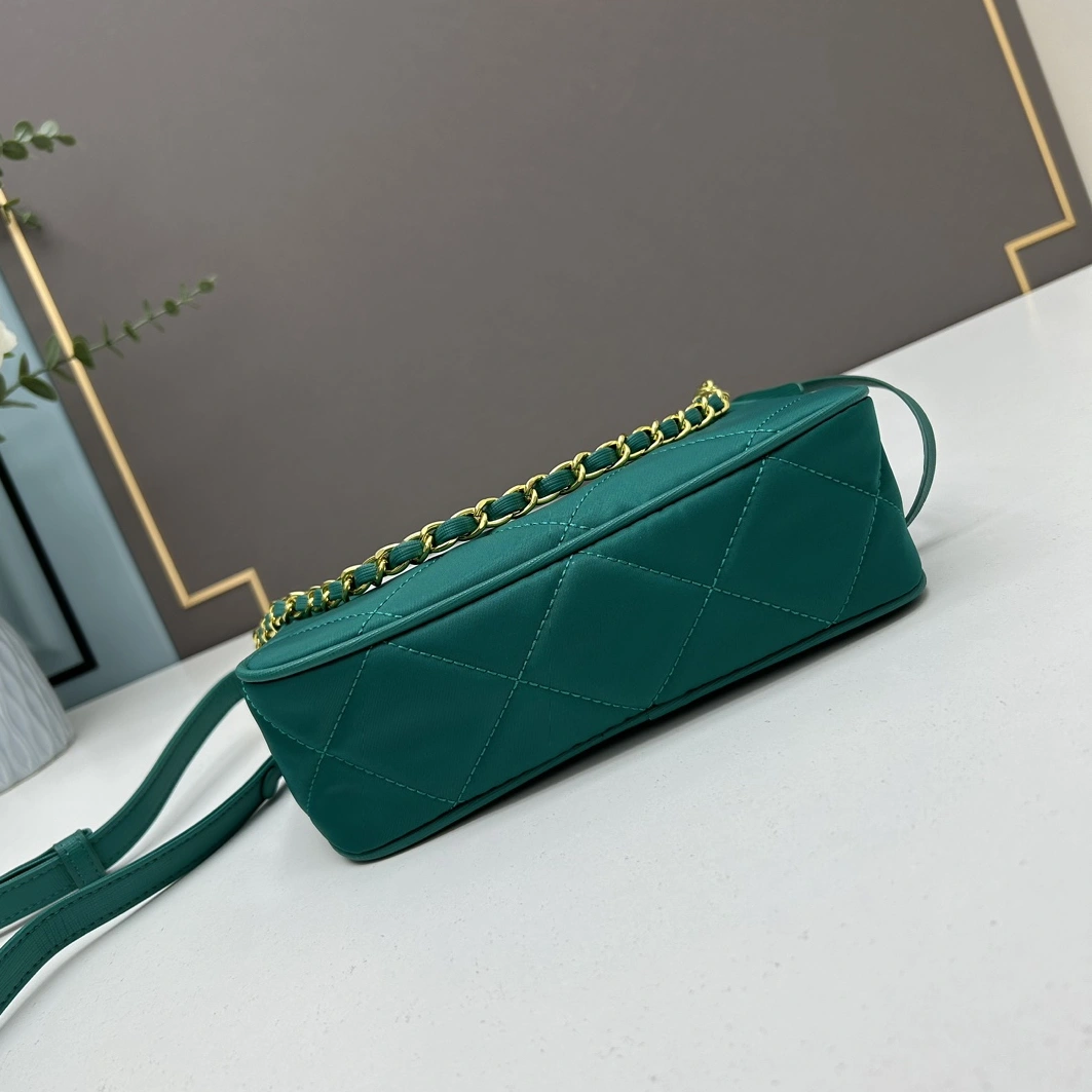 Prada AAA Quality Messenger Bags For Women Efficient 6685