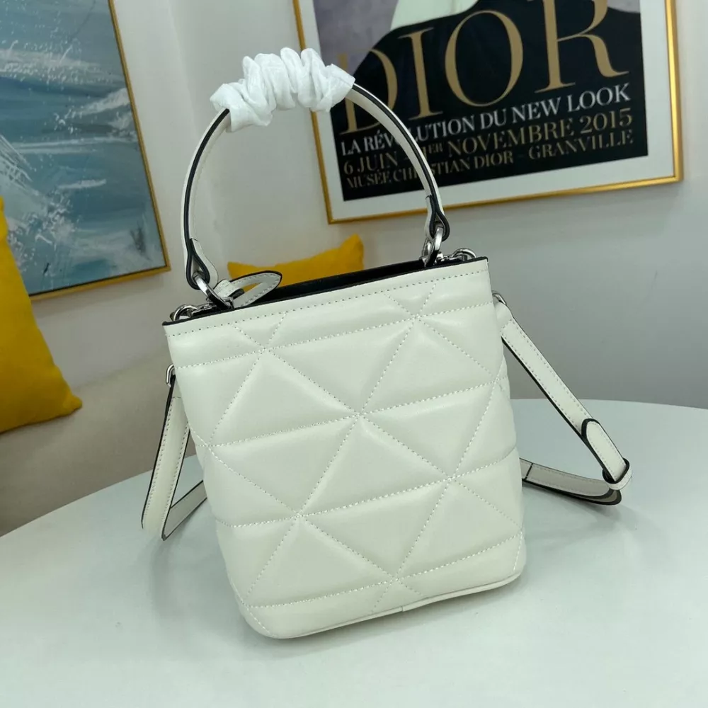 Prada AAA Quality Messenger Bags For Women Elegant 2773