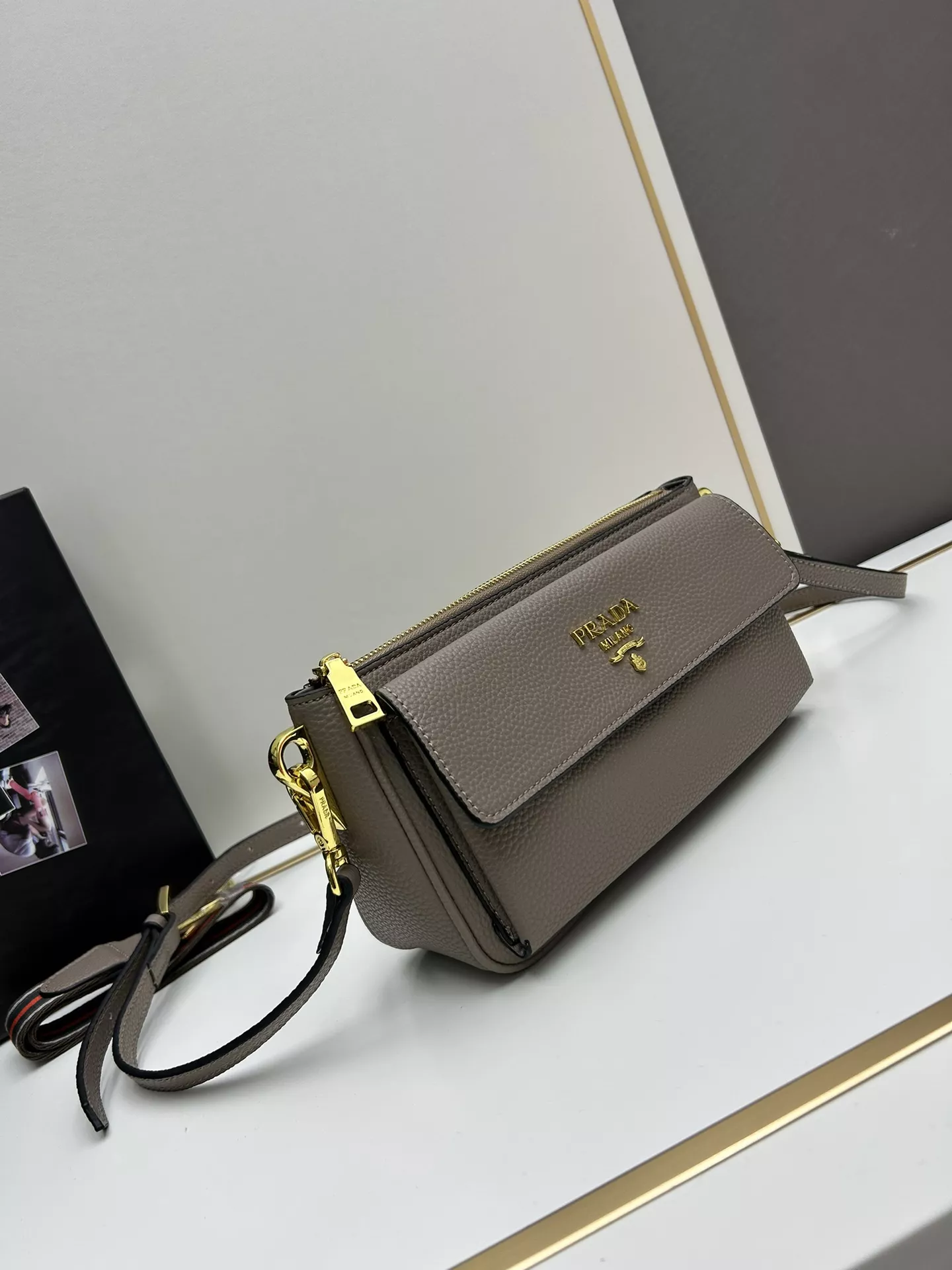 Prada AAA Quality Messenger Bags For Women Fashionable 3221